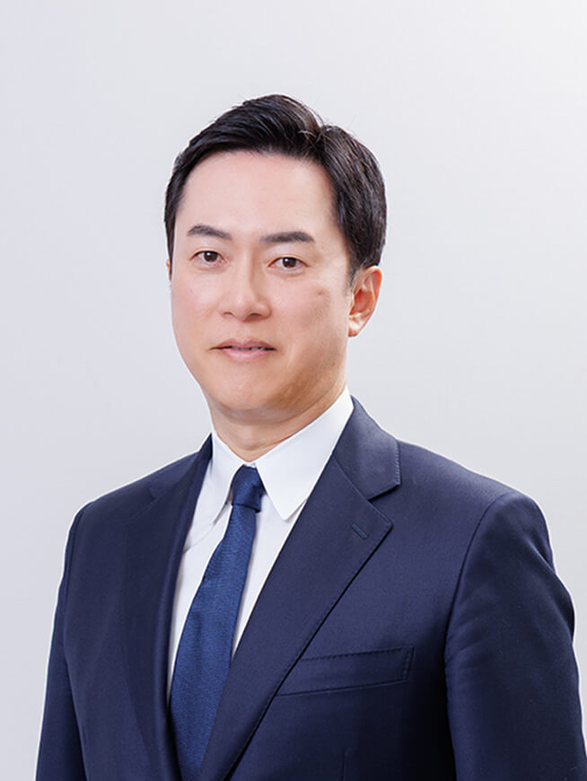 代表取締役社長 野坂 英吾